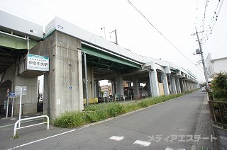 ニューシャトル 伊奈中央駅