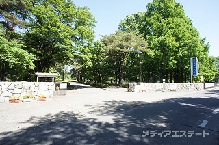 日本薬科大学